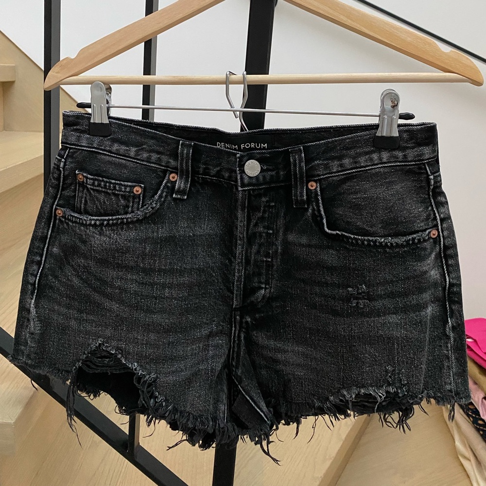 Denim Forum mid-low waisted jean shorts